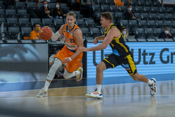 名字正在镌 名字正在镌