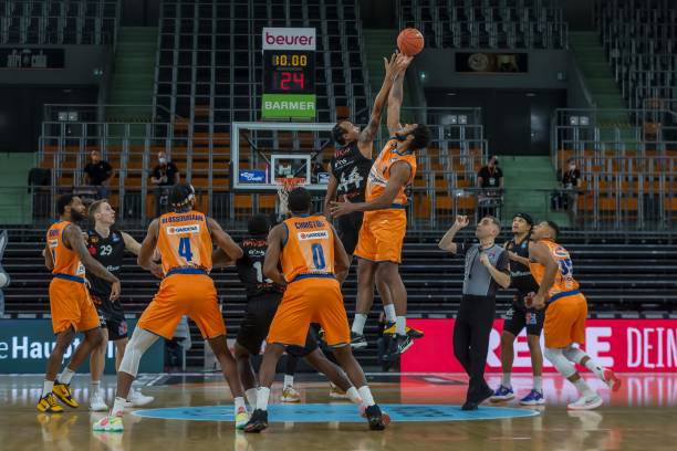 队战术的成 队战术的成