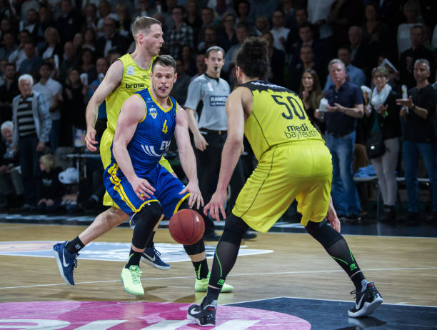 凭借新秀赛 凭借新秀赛